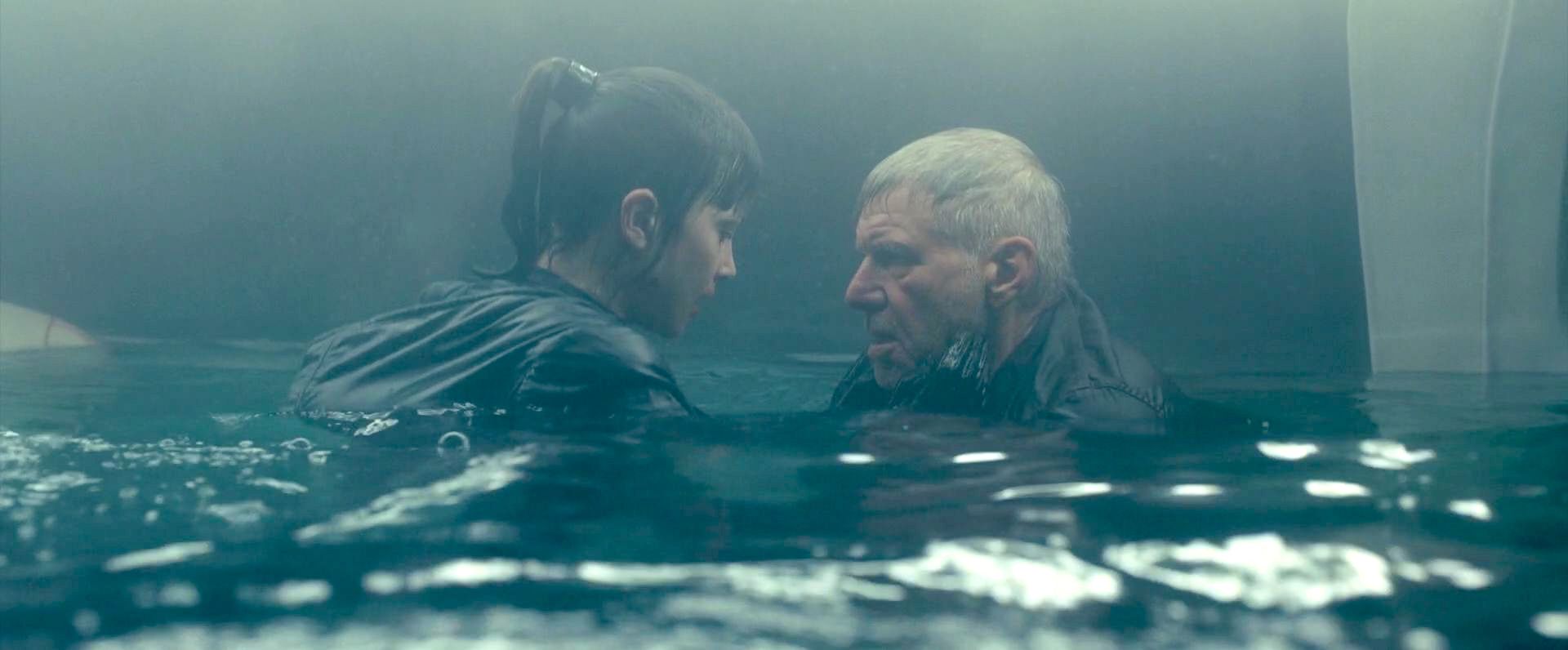 K and Deckard in the water during the Blade Runner 2049 final confrontation
