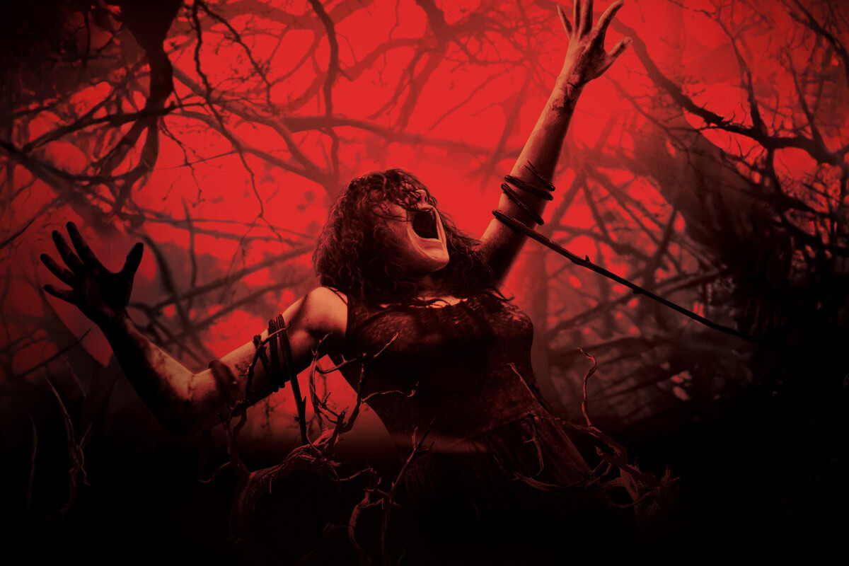 Evil Dead 2013 Mia terrifying possessed forest horror movie still Netflix