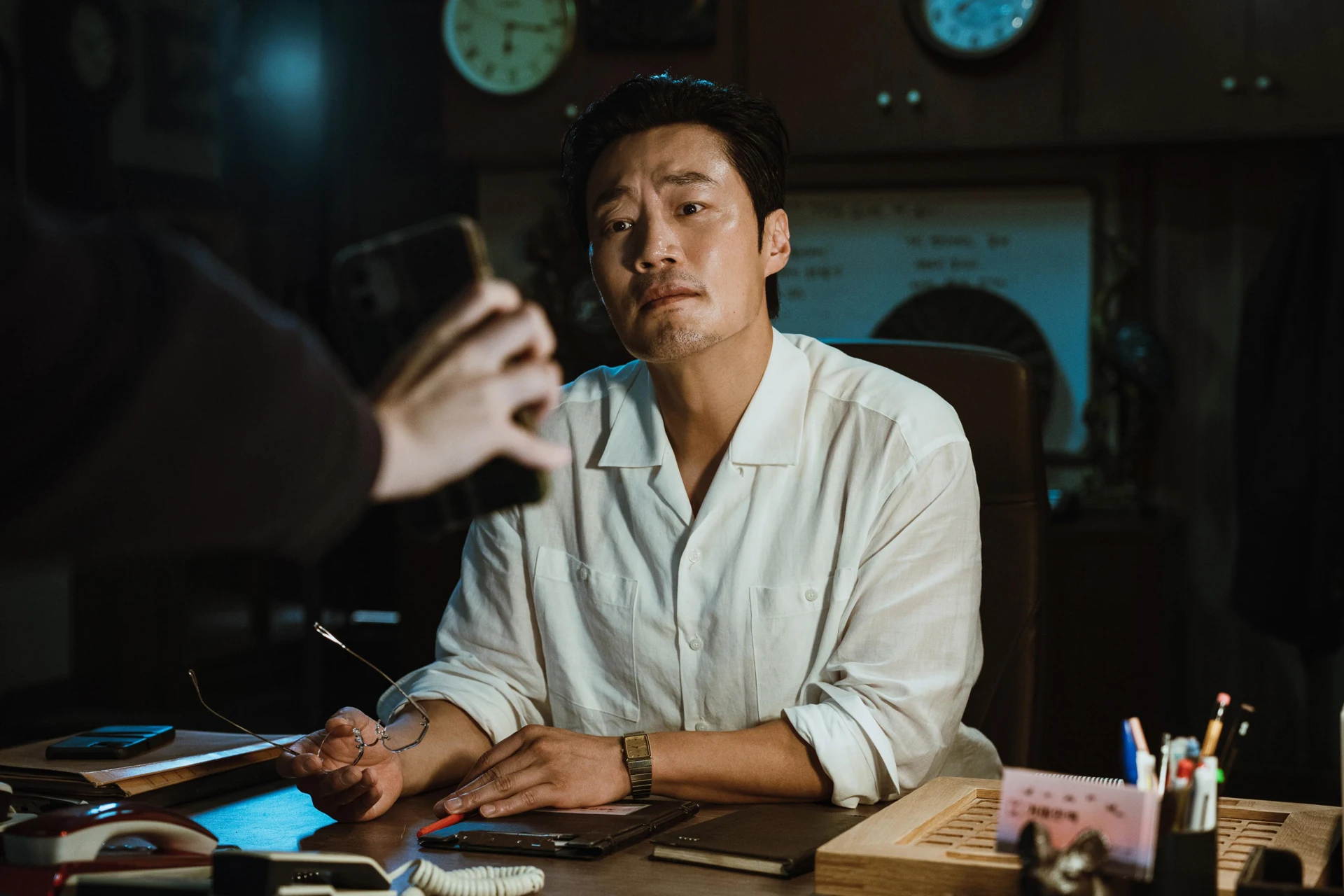 Lee Hee-jun as the staffing agency boss in Dead-End Job