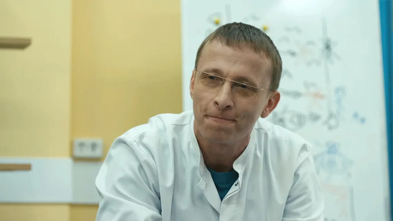 Интерны трейлер (2010) — кадр из второй серии российского комедийного сериала, PREMIER