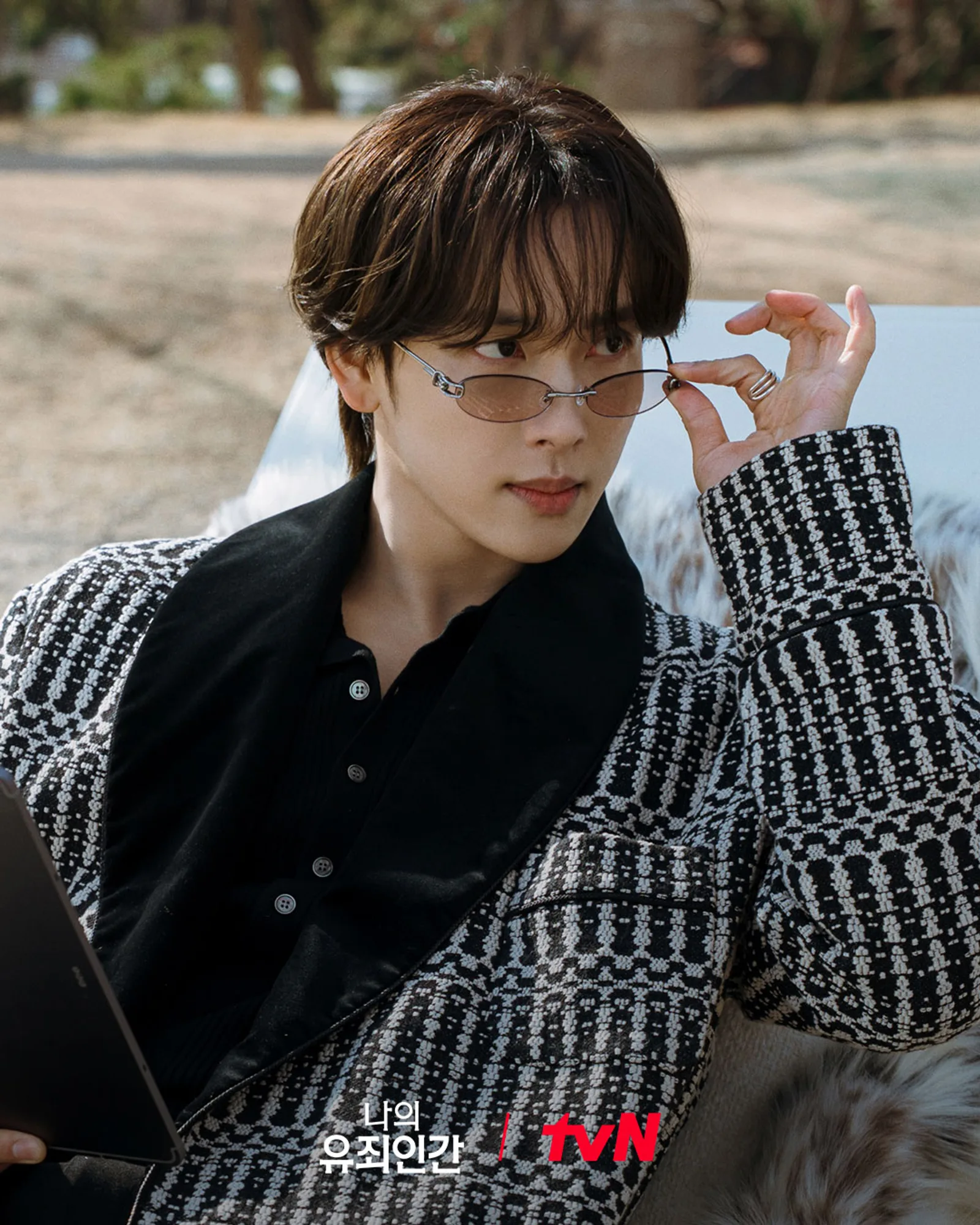 Love in Disguise 2026 — Kang Jae Hee working undercover as Yoon Yi Jun's male secretary