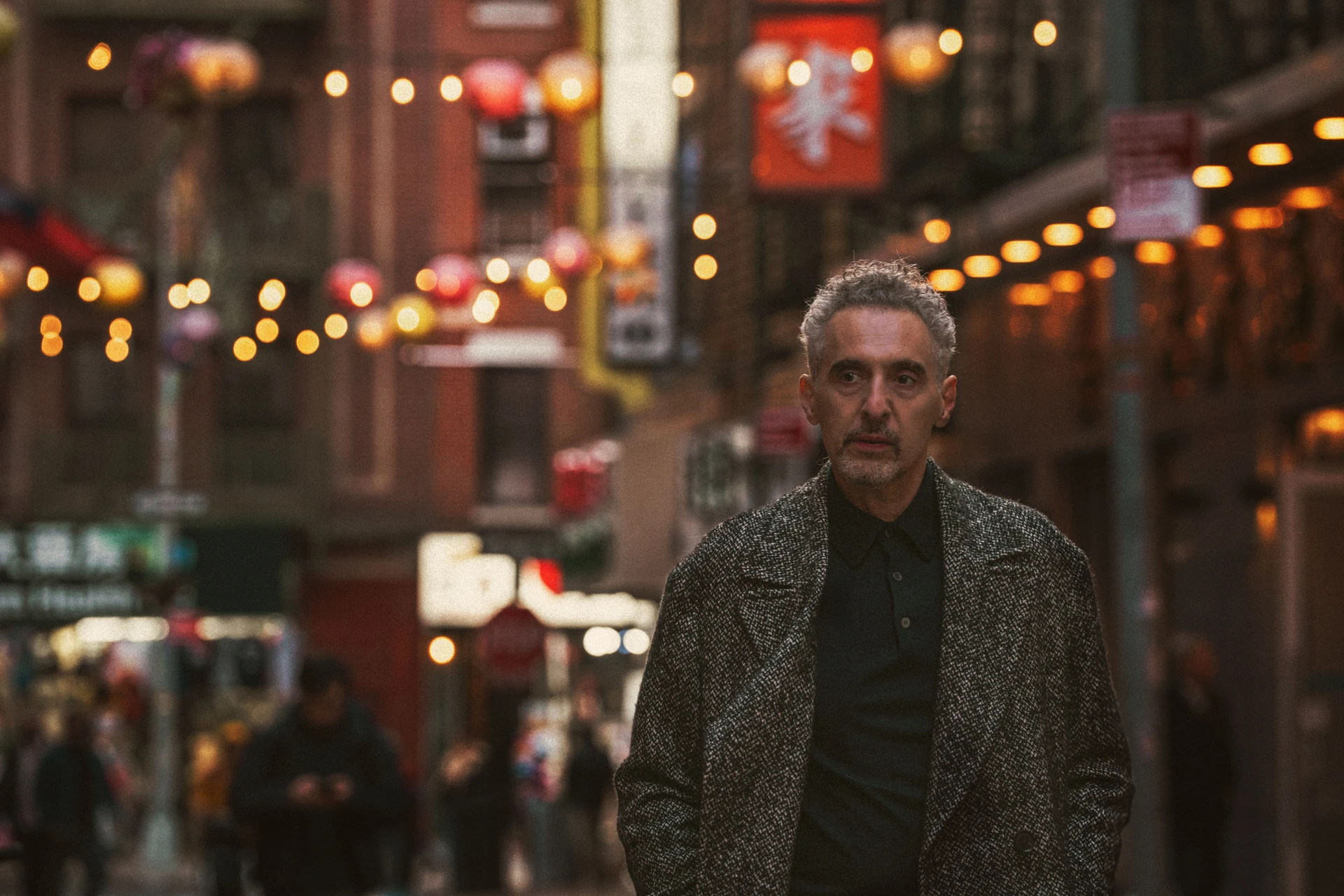John Turturro as Harry Lehman on a New York street in The Only Living Pickpocket in New York